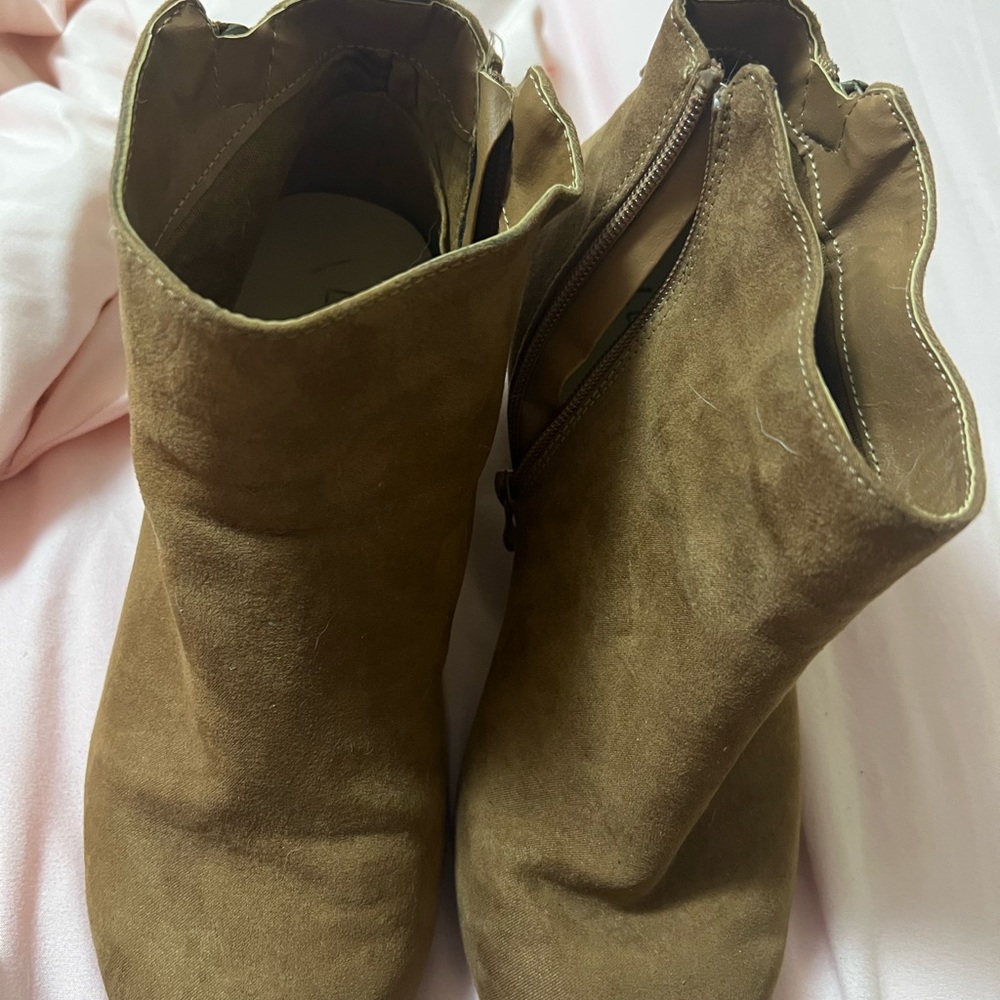 Women's Tan Ankle Boots